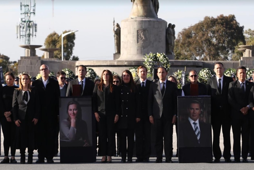 Puebla despide con honores a los ex gobernadores Alonso y Moreno Valle