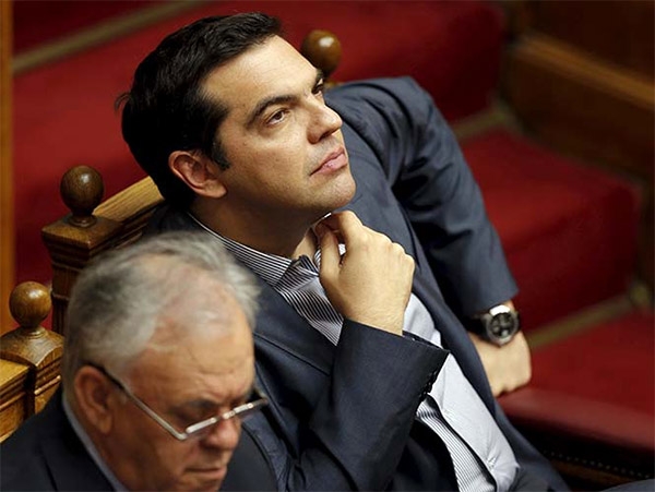 Grecia relaja postura y acepta condiciones de acreedores
