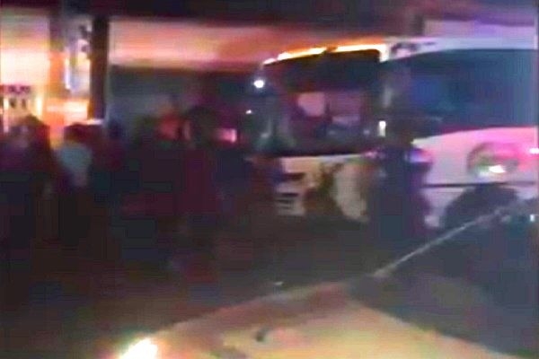 Atracan a chofer de transporte público y lo dejan atado en la colonia Santa María