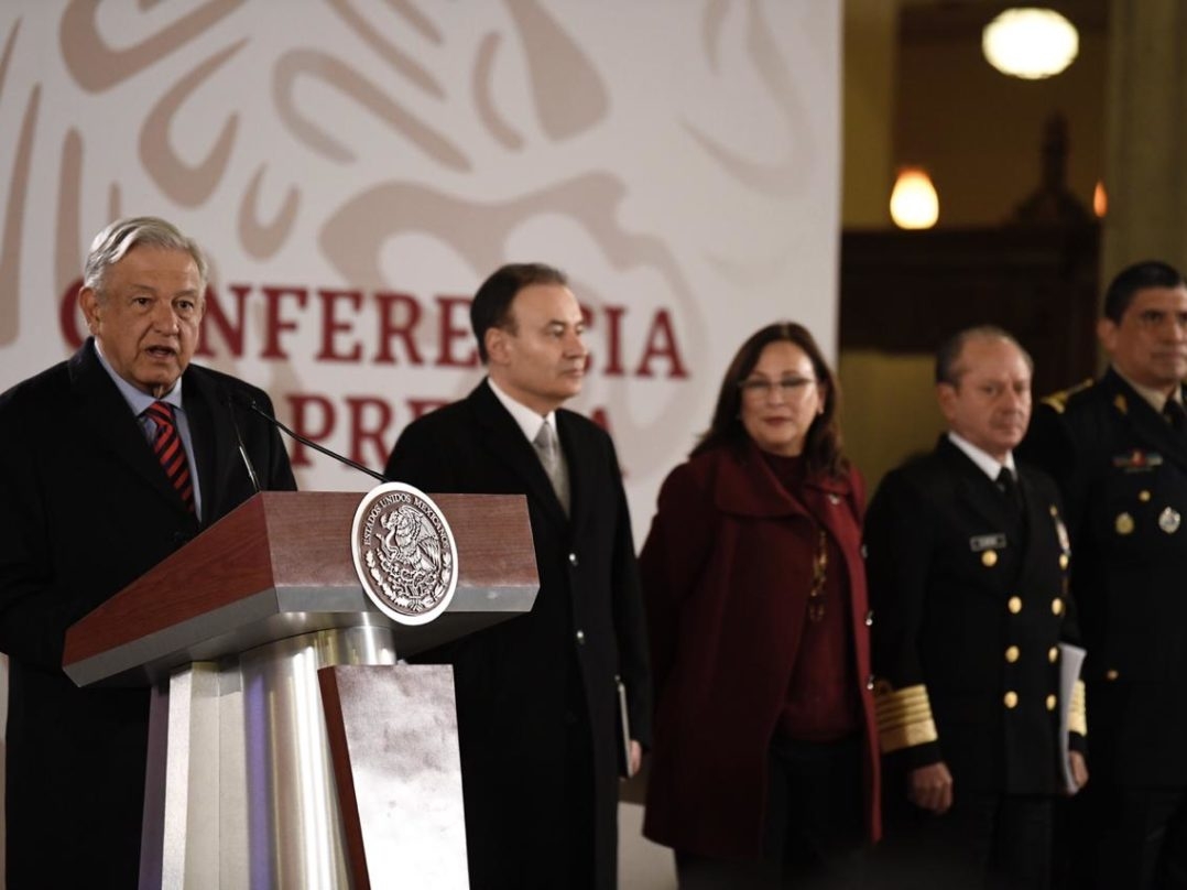 Se investigará mercado negro de petróleo crudo: AMLO