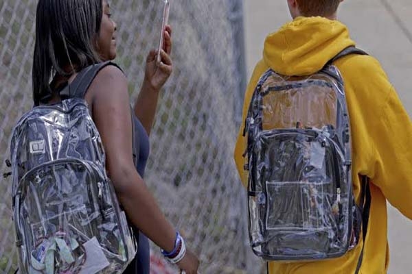 Mochilas transparentes, tras tiroteo en escuela de Torreón