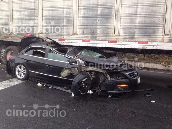 Cierran autopista Puebla-Orizaba por carambola; habría tres muertos