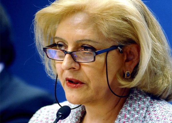 Esposa de Piña Olaya, entre los 7 nuevos comisionados del IFAI
