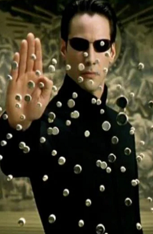 Matrix adelanta su estreno tras retraso de Batman