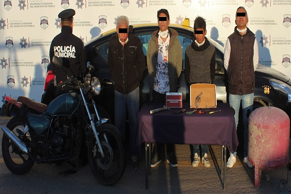 Ladrones atracan casa de empeño y SSC los detiene en San José Chapulco