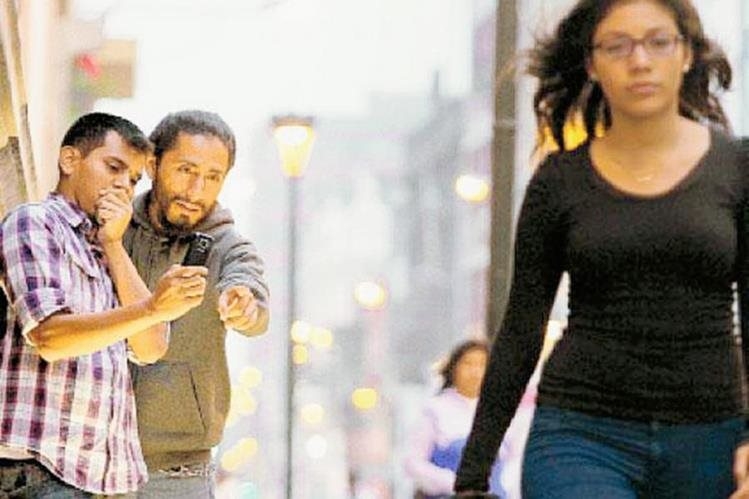 Proponen de 1 a 12 meses de prisión contra acosadores sexuales en Puebla