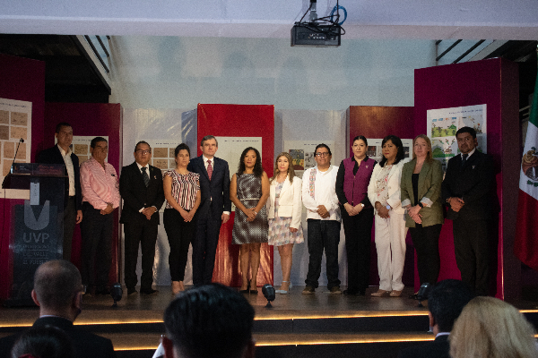 UVP alberga exposición de dibujos de niñas y niños de Polonia y Ucrania