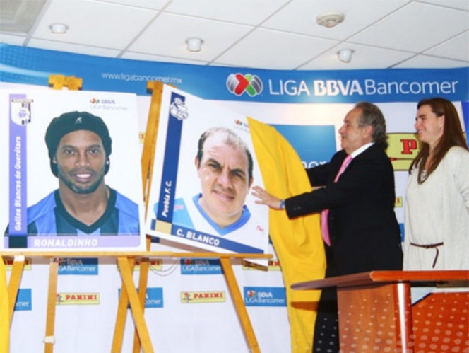 Cuauhtémoc Blanco y Ronaldinho encabezan álbum Panini de la Liga MX