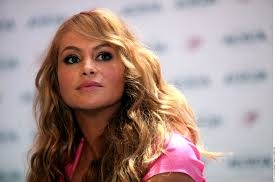 Pleito entre ex timbiriches, Paulina Rubio llamó gorda fracasada a Alix