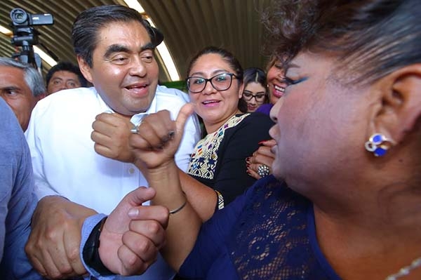 Puertas abiertas a quien quiera sumarse, dice Barbosa en Acatlán de Osorio