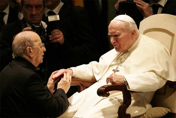 Juan Pablo II sabía de investigación a Maciel: ex portavoz papal
