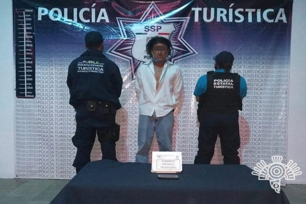 Robó un celular y policía lo capturó en el Paseo Bravo
