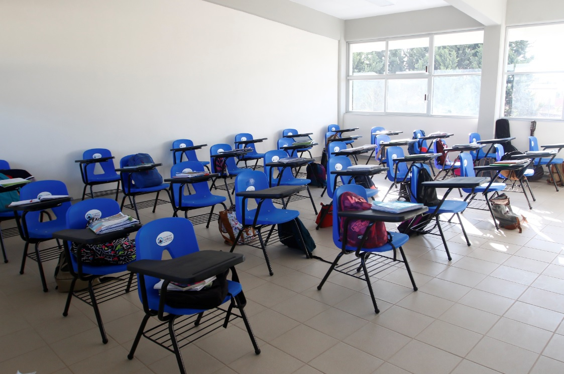 Más de 900 anomalías hallaron en obras educativas del morenovallismo