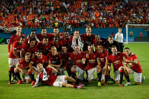 Chicharito dio pase para gol y ManU es campeón de la International Champions Cup