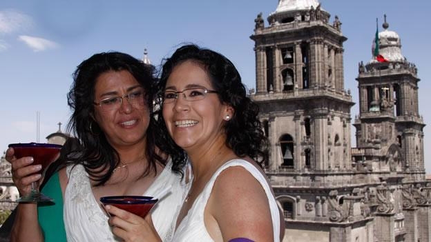 Fallo de la Corte valida matrimonios gay en Baja California