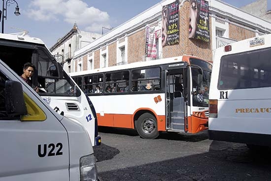 Analizan diputados aumento a transporte público; tarifa sería de 7.50 pesos