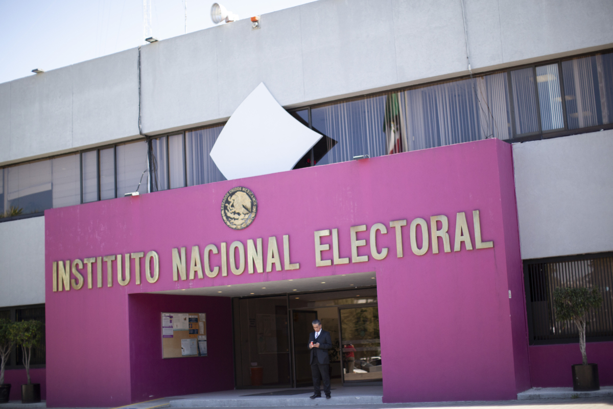INE se deslinda de supuesto complot contra AMLO