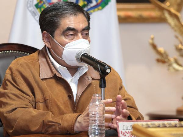 Puebla asume con reserva el semáforo epidemiológico verde: Barbosa