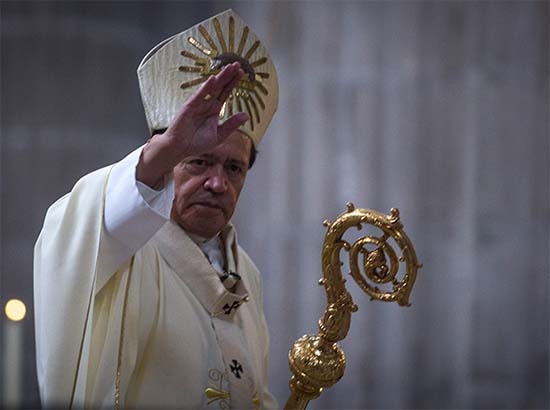 Arquidiócesis de México pide reformas contra políticos chapulines