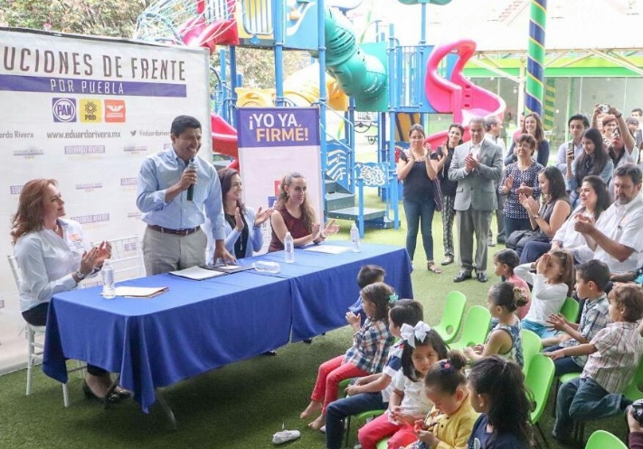 Eduardo Rivera firma Pacto por la Primera Infancia