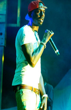 Rapero Young Dolph es asesinado a balazos en tienda de galletas en Tennessee