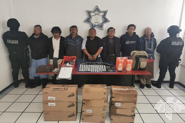 Robaron tráiler en Coronango; SSP los detuvo cuando se apoderaban de la mercancía