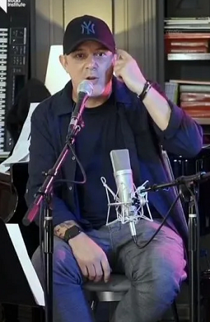 Alejandro Sanz dio concierto on line con Juanes