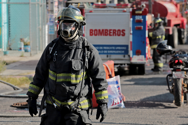 Al menos 10 bomberos resultaron heridos tras accidente en la autopista Amozoc-Perote