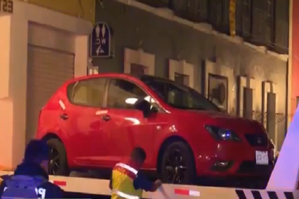 Abandonaron en estacionamiento el vehículo que mató a peatón en el Teatro Principal