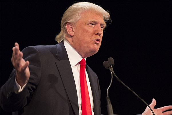 Con mensaje de odio, Trump se cuela como favorito en las encuestas