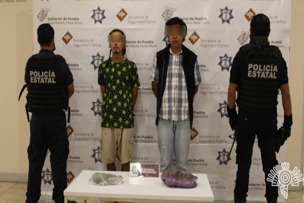 Promocionaban drogas en redes sociales; policía los capturó en el centro de Puebla