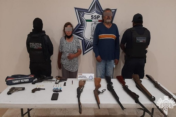 Cómplices del “Masero” son capturados con arsenal y drogas en Aquixtla