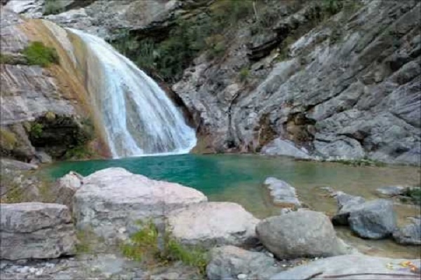 Rescatan cadáver de menor ahogado en cascada de San Agustín Ahuehuetla