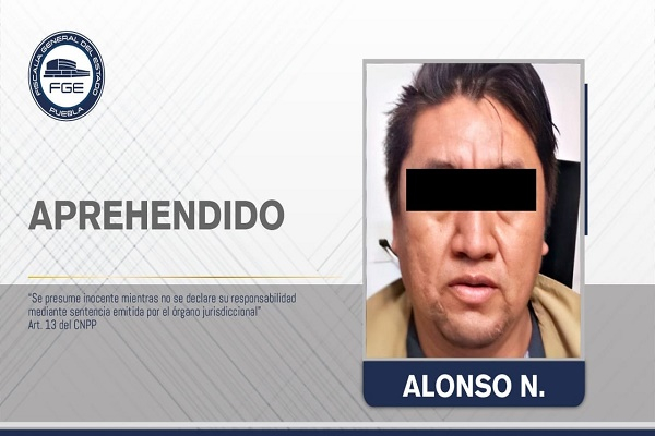 Llega feminicida de Acajete a Casa de Justicia de Puebla para primera audiencia