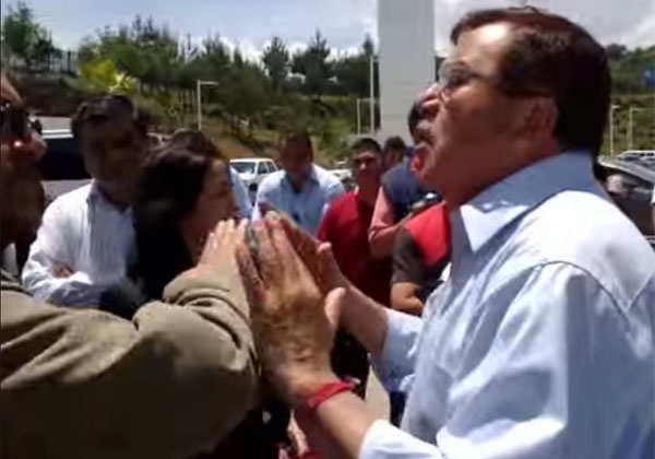 VIDEO: Exhiben al diputado Víctor Díaz en bronca con maestro