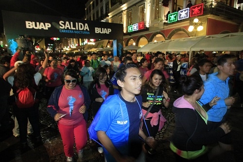 Carrera Universitaria Nocturna BUAP 2014 registró 13 mil participantes