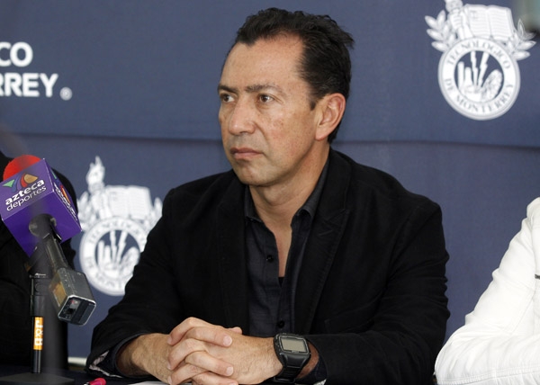 Youshimatz denunciará al empresario que lo cacheteó: SEP