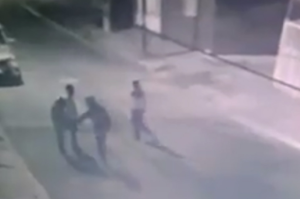 VIDEOS: Denuncian en Facebook a banda de asaltantes y secuestradores en San Manuel