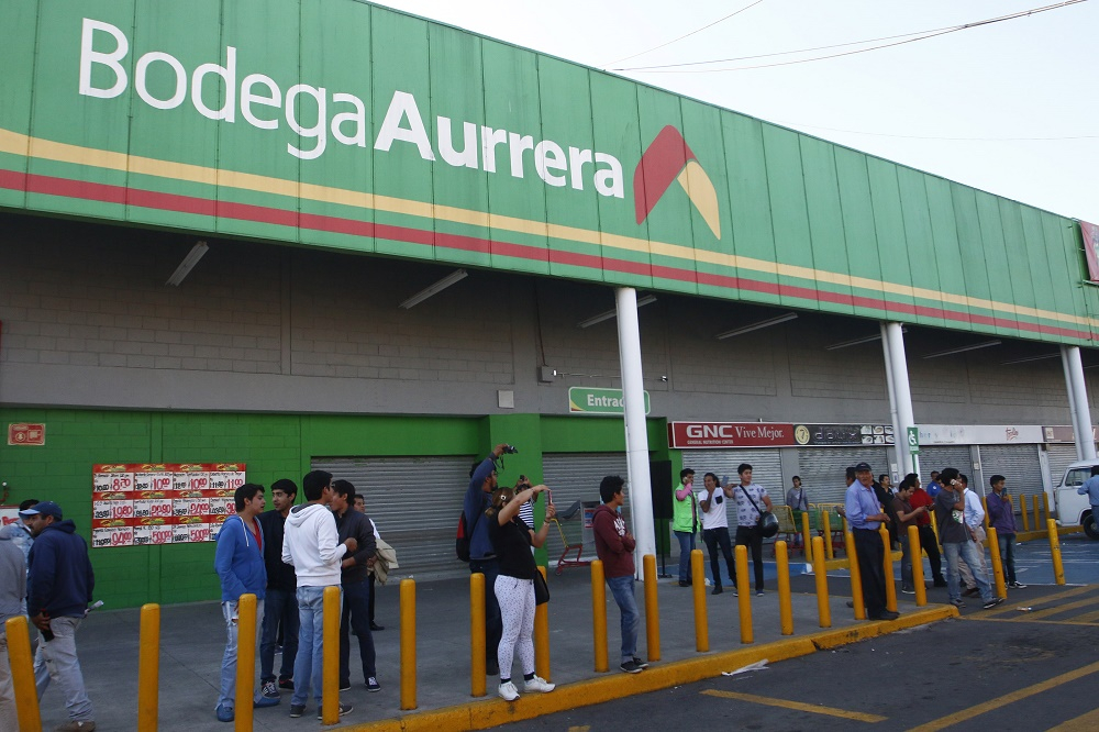Ladrones ingresan a Aurrerá Mayorazgo y se roban teléfonos celulares