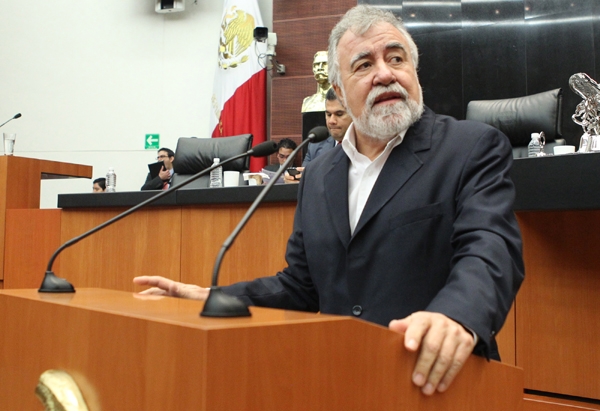 Sin debate, Senado aprueba periodo extraordinario para reforma energética