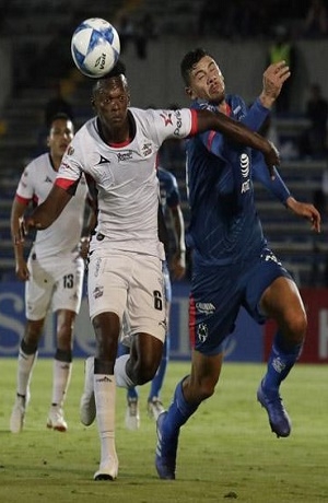 Lobos BUAP regaló victoria a Monterrey 2-1 en tiempo de compensación