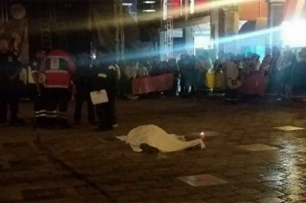 Se infarta huehue en el centro de Huauchinango durante el Carnaval