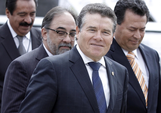 SNTE no responderá por maestros que cobran sin trabajar