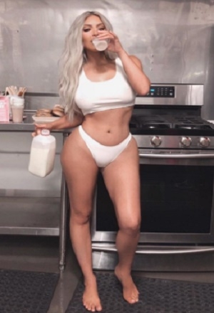 FOTOS: Kim Kardashian sorprendió con sensual post