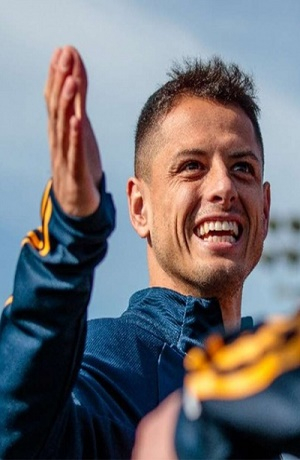 Chicharito recibió visa de trabajo y podría debutar con el Galaxy