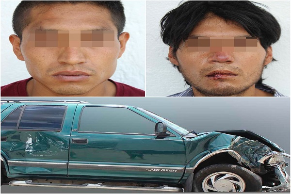 Roban camioneta y colisionan contra un poste al huir en la colonia Cuauhtémoc
