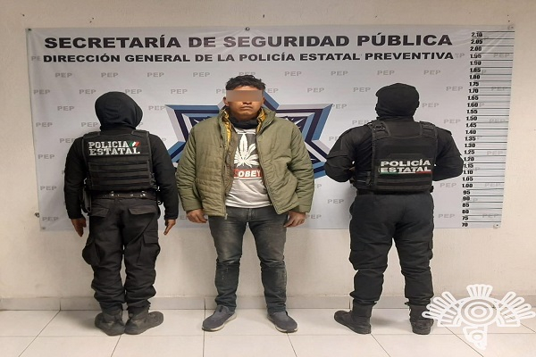 Liberan a transportistas plagiados y capturan a asaltante de tractocamión en Puebla