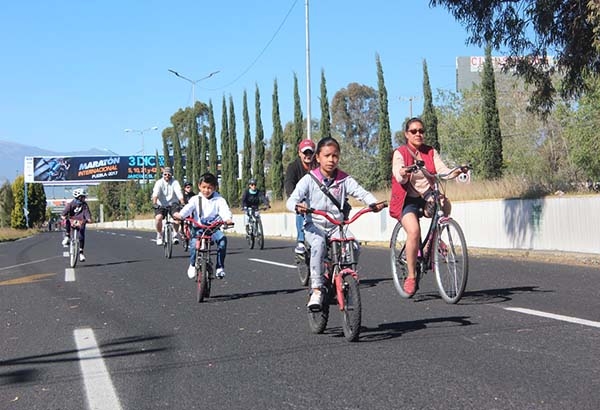 Más de 6 mil poblanos disfrutaron la Vía Recreativa Metropolitana