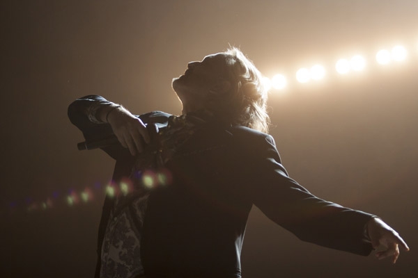 Miguel Bosé dio el Grito en el Centro Expositor de Puebla