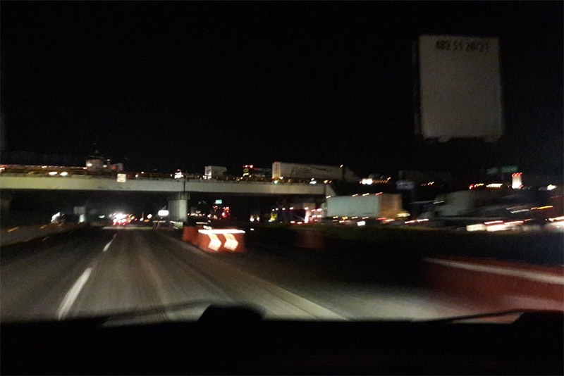 Seis horas varados por inundación en lateral de la autopista México-Puebla
